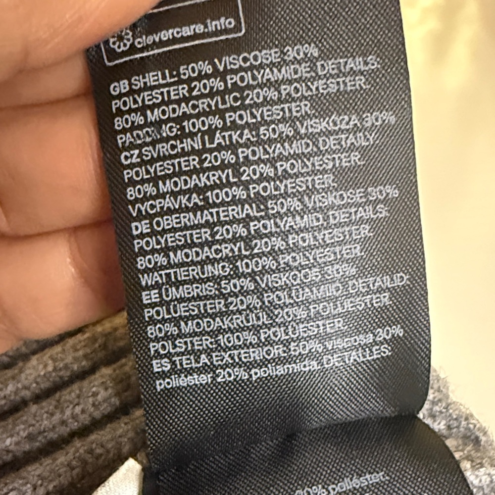 H&M Kids' Gray Knit Beanie with Pom-Pom - Picture 6 of 6